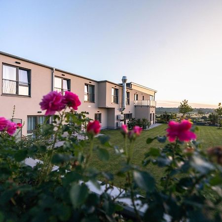 Weinzuhause Hotel-Restaurant-Vinothek Mommenheim Екстер'єр фото